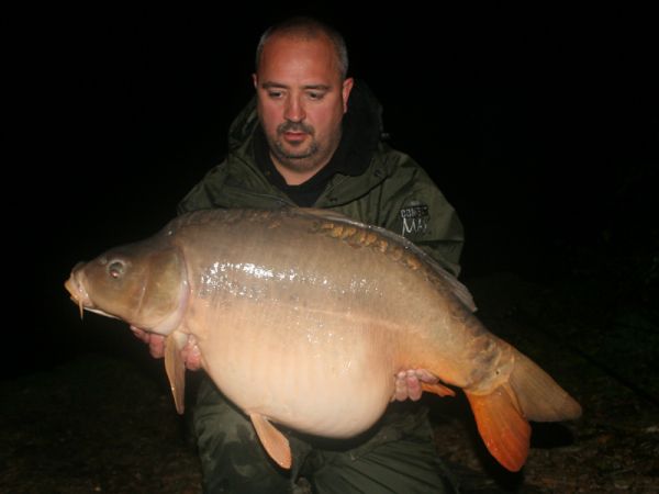 <span class=bold>32</span>lb